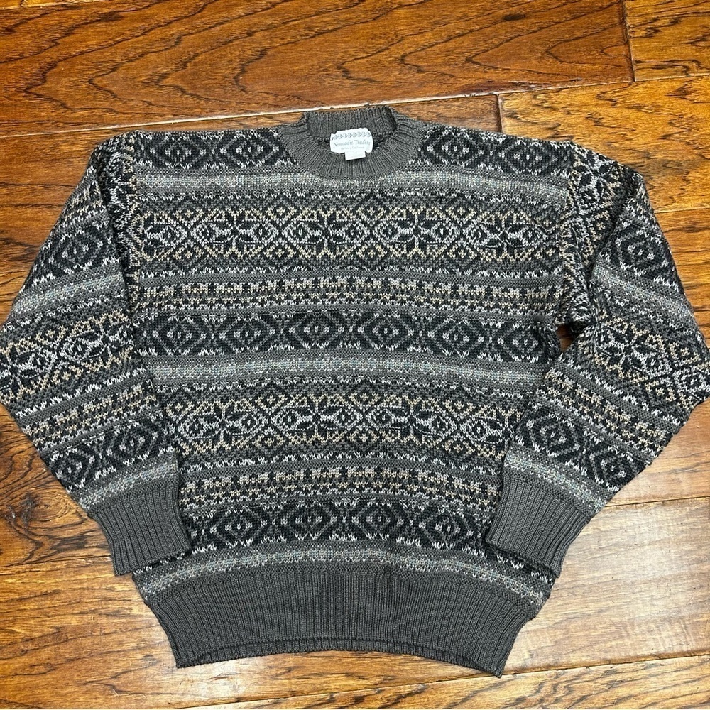 Nomadic‎ traders vintage granny sweater